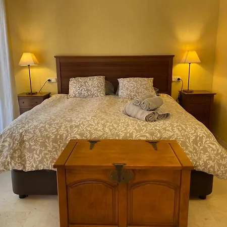 4 Bedroom Close By In