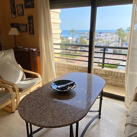 4 Bedroom Close By In * Fuengirola