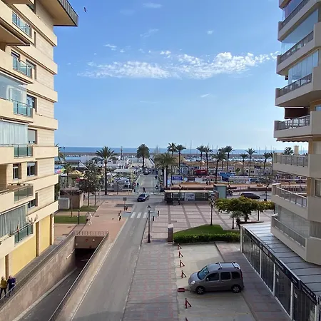 4 Bedroom Close By In Apartment Fuengirola