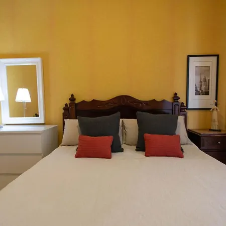 Apartment 4 Bedroom Close By In Fuengirola